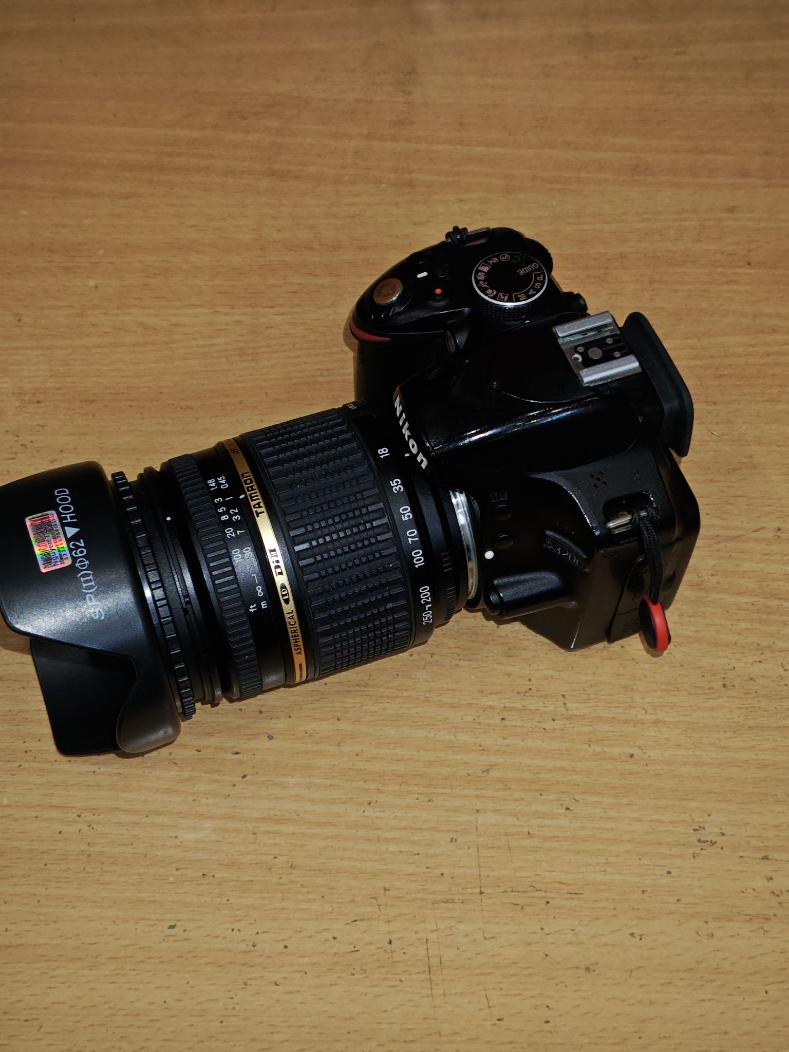 An Nikon D3200 with a Tamron 18-250mm lens.